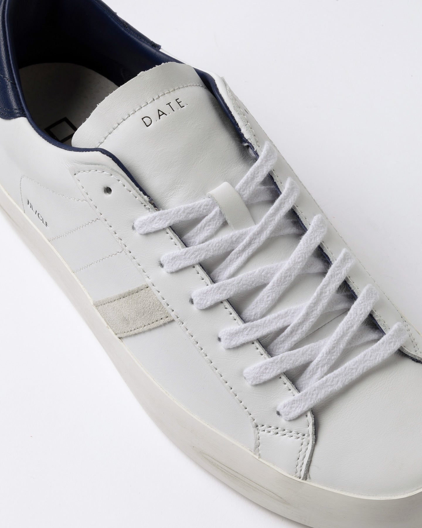 D.A.T.E. HILL LOW CALF WHITE-BLUE