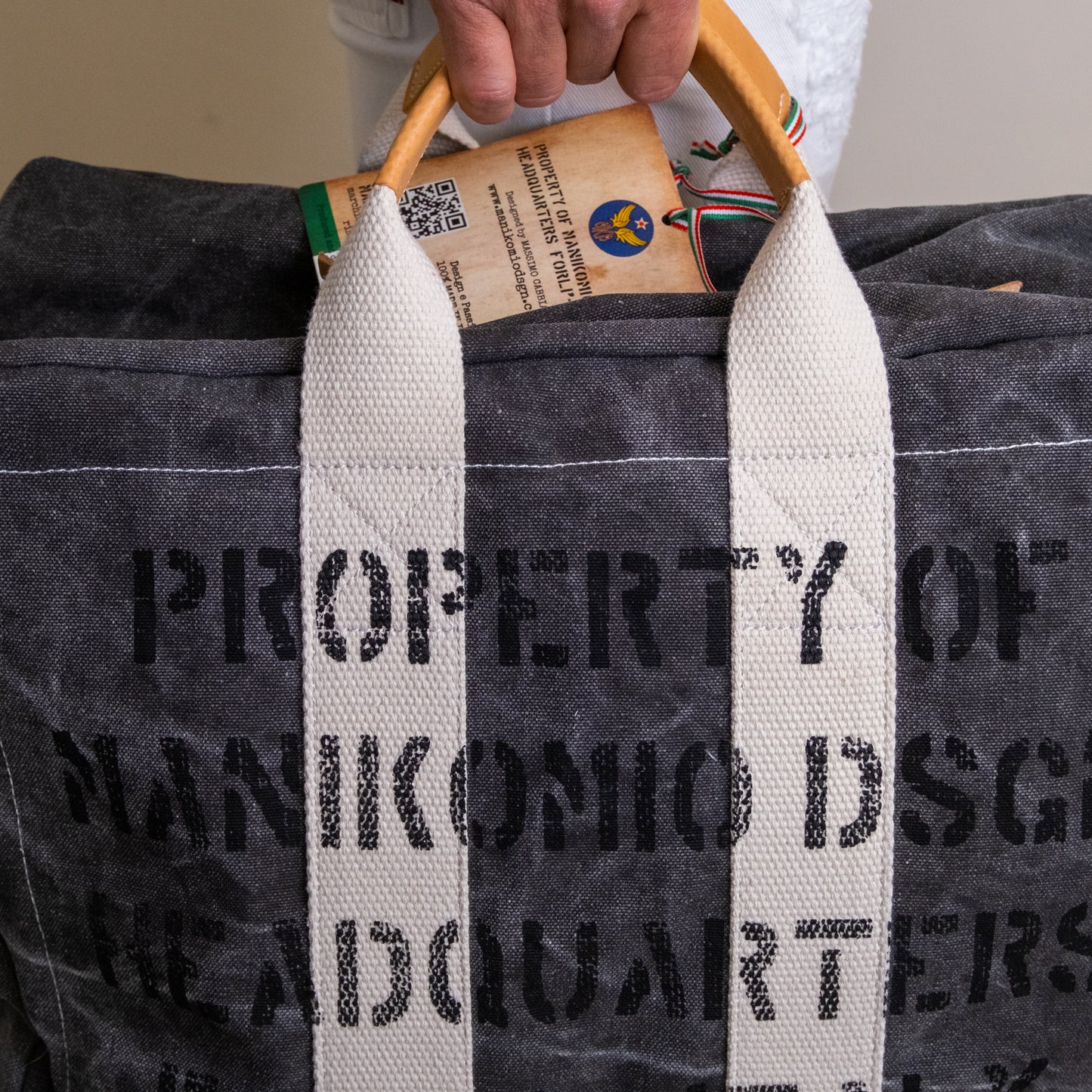 MANIKOMIO DSGN CANVAS GRIGIO